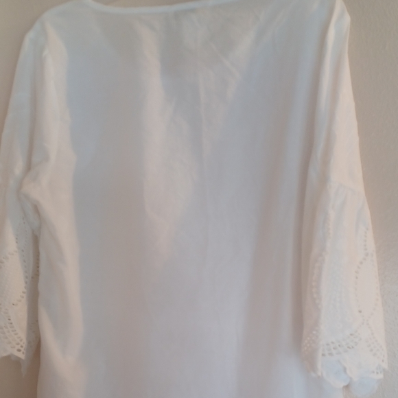 Beautiful 100% cotton top. Excellent condition. - Picture 2 of 9